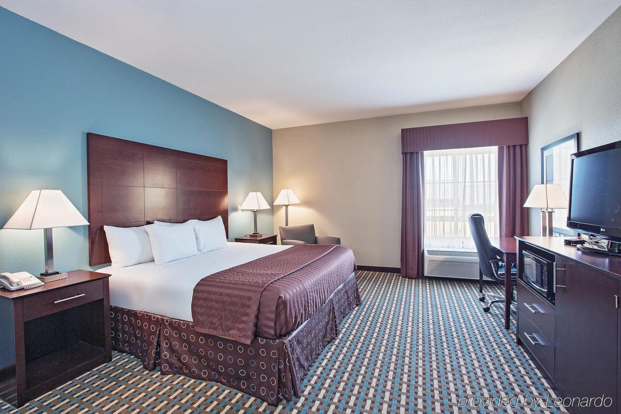 La Quinta By Wyndham Chambersburg Hotel Exterior photo