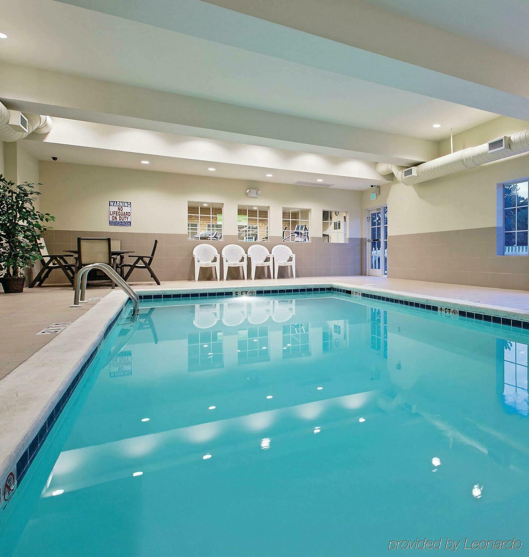 La Quinta By Wyndham Chambersburg Hotel Exterior photo